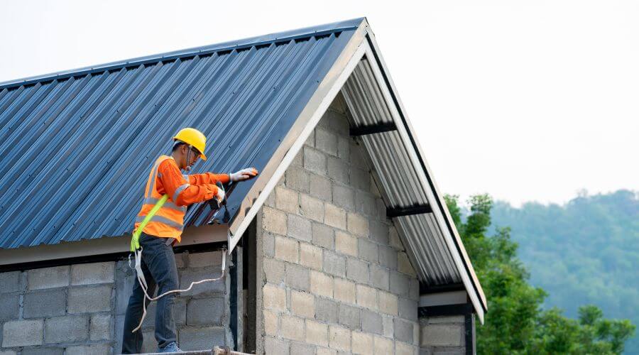 Expert Emergency Roof Repairs services in Alligator, MS